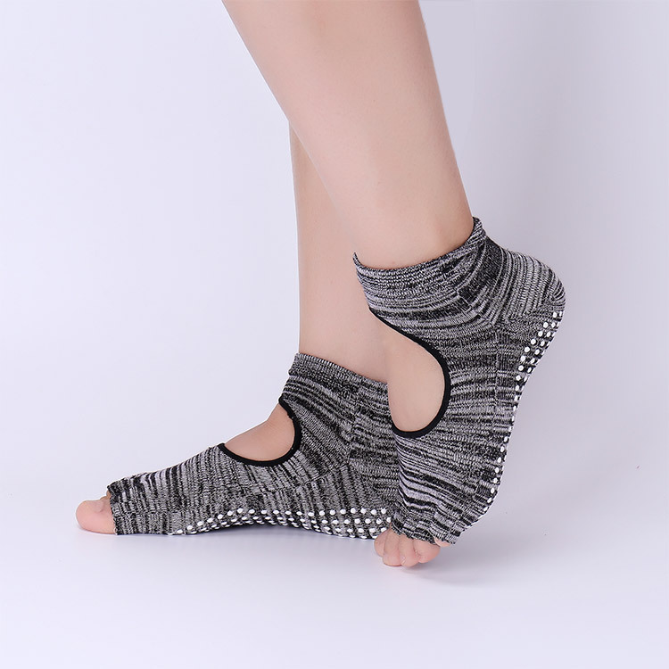 ถุงเท้าโยคะกันลื่นพร้อมที่ยึดเ - Pilates Yoga And Barre บทวิจารณ์และราคา